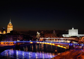 Apartment at the river on Smolenskaya 10